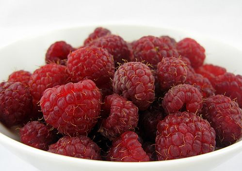 Frambuaz mı, ahududu mu, böğürtlen mi?