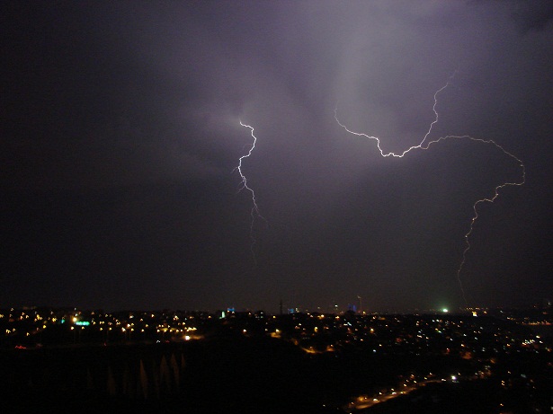 Seyir Defteri – 06 Haziran 2012 (İstanbul’dan şimşek manzaraları)